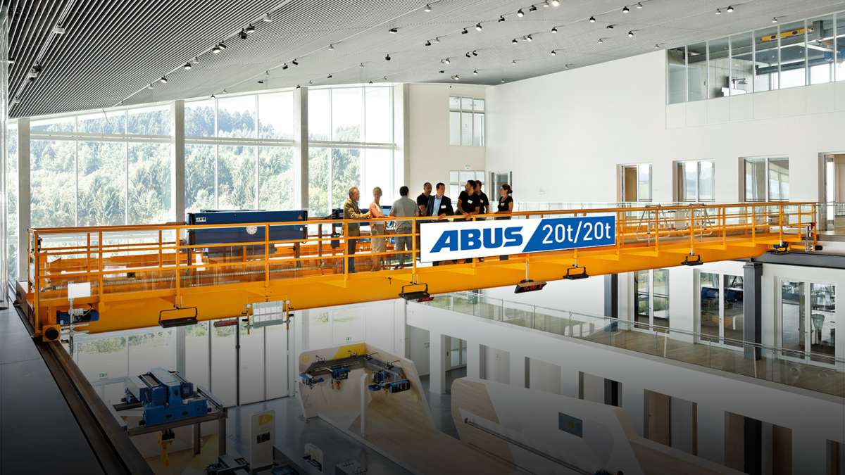 Genie?en Sie eine Fahrt auf einem Kran in 8 m H?he Genie?en Sie eine Fahrt auf einem Kran in 8 m H?he